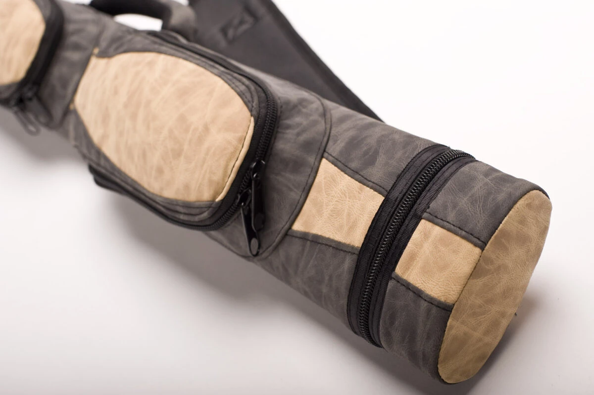 CUEL Billard-Köcher Suede Brown (2020) 2/2 Für Pool-Billard-Queues, Aus Kunst-Wildleder, Mit Schultergurt, Tragegriff Und Zwei Seitentaschen Für Billardzubehör