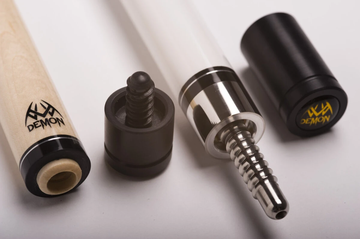 Demon DF0-002 Billard-Queue Für Poolbillard, 2-teilig, Mit Totenkopfdesign, Klebeleder, Vollholz-Oberteil, Leinen-Griffband Inkl. Gewindeschoner – Bild 4