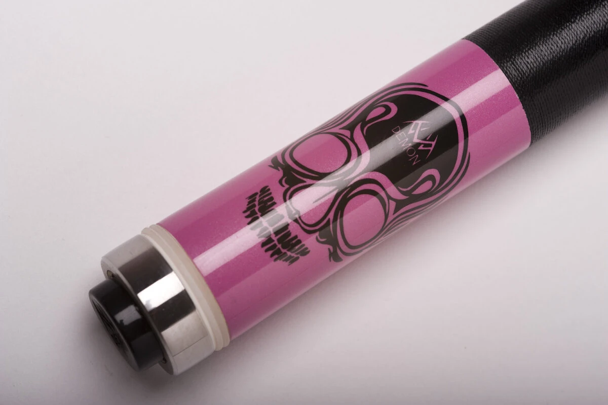 Demon DF0-004 Billard-Queue Für Poolbillard, 2-teilig, Mit Totenkopfdesign, Klebeleder, Vollholz-Oberteil, Leinen-Griffband Inkl. Gewindeschoner – Bild 2