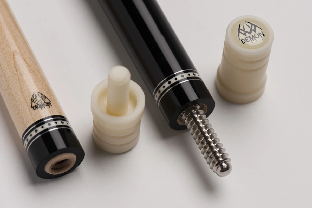 Demon DF1-002 Billard-Queue Für Poolbillard, 2-teilig, Mit Qualitäts-Klebeleder, Vollholz-Oberteil, Leinen-Griffband Inkl. Gewindeschoner – Bild 2