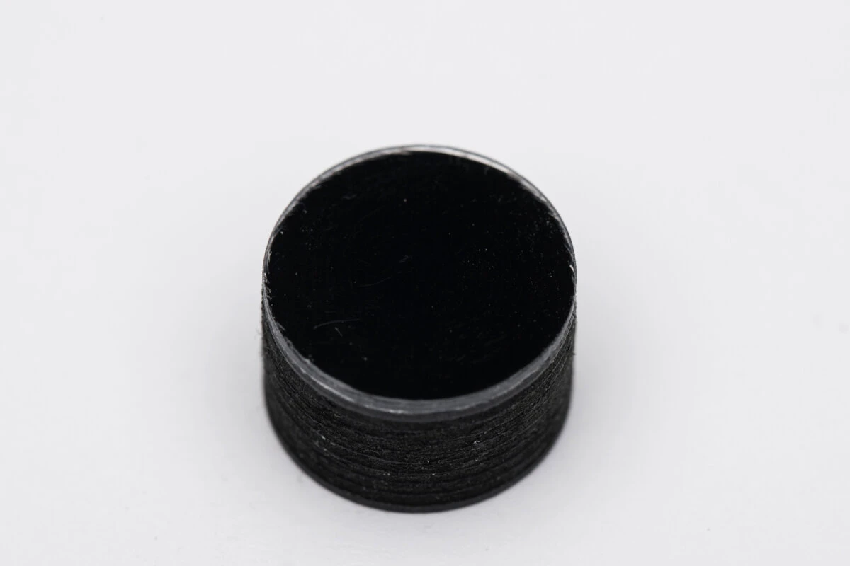 Kamui Clear Black Mehrschichtleder, Verschiedene Härtegrade