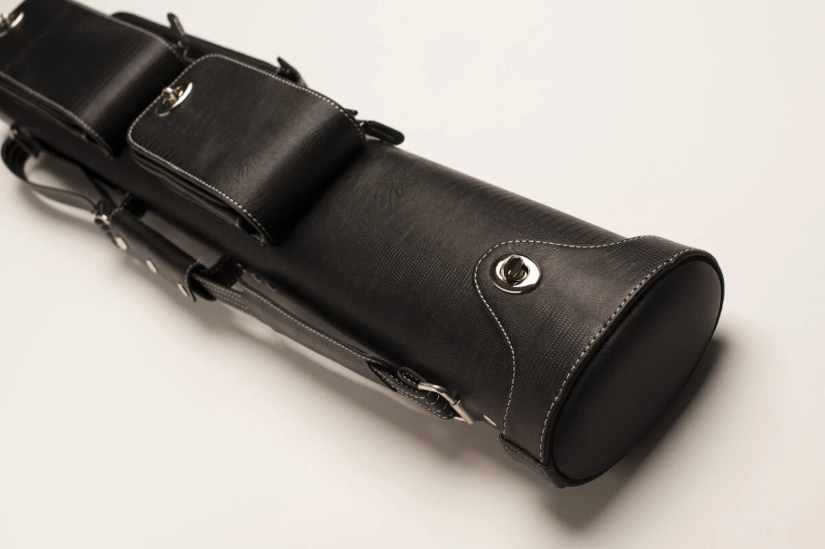 Cuel Billard-Köcher „Hustler Black 2/4“ Für Pool-Billard-Queues, Schwarz, Aus Feinem Kunstleder, Mit Drei Seitentaschen Für Billardzubehör
