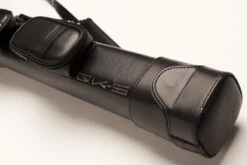 QK-S Billard-Köcher Artillery 2/3 Für Pool-Billard-Queues, Aus Vinyl Und Nylon, Mit Schultergurt, Tragegriff Und Seitentaschen Für Billardzubehör